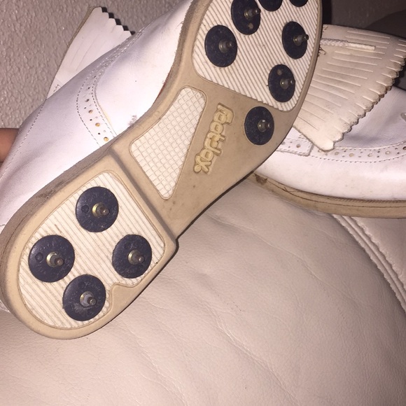 Golf shoes with 12 golf balls ❤️ - Picture 2 of 4